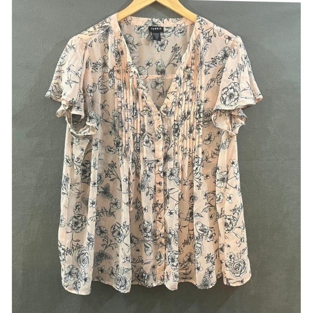 Torrid 1X Sheer Light Pink Floral Bird Print Pintuck Blouse Flutter Sleeve Top